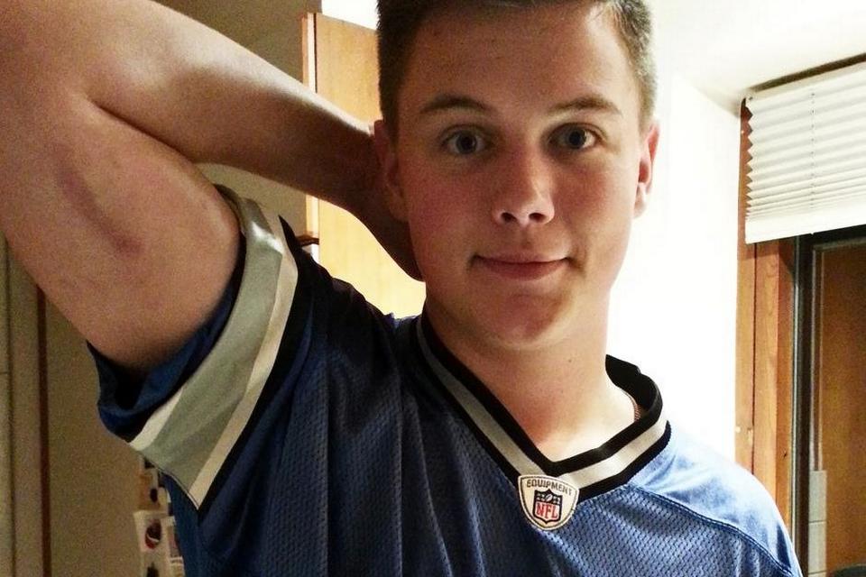 Sebastian Lyth, 17 år, diagnosticeret med Hodgkin lymfom (lymfekræft) i 2013. 