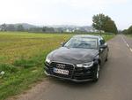 Pause. Denne store Audi A6 er ved at blive kørt hjem til Danmark fra Luxembourg. Det bliver til et par pauser undervejs, her nær sydtyske Trier. 