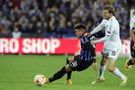 Letbenet. Nicolas Castillo faldt ofte lidt for let, mener FCK's Mikael Antonsson (th). 