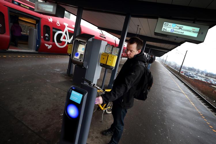 CHECK-IN. SF vil udvide den nuværende rabatordning på 20 procent, men som kun gælder, hvis man rejser indenfor ét takstområder. 