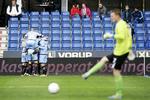 1-0. Et fladt skud i det lange hjørne fra Elmar Bjarnason åbnede målscoringen i Randers. 