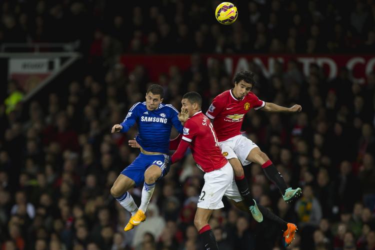 højtflyvende. Chelsea var foran, men landede med et brag i overtiden mod Manchester United. 