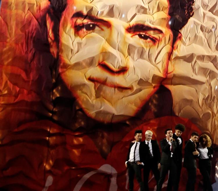 ambitioner. Som deltagerne på scenen, her Basim, havde DR meget høje ambitioner. Det står Pernille Gaardbo, DR-chef for Eurovision 2014, gerne ved. Men hun afviser, at budgettet til at indfri dem skulle være ekstraordinært højt. 