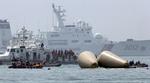 Sewol kæntrede og sank 16. april med 476 personer om bord 20 kilometer ud for Sydkoreas sydvestlige kyst. Af de 304 døde var omtrent 250 skoleelever fra samme skole. 