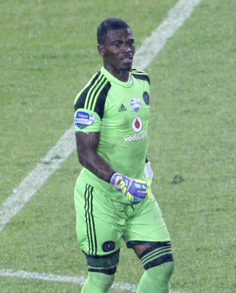 skuddrab. Senzo Meyiwa var anfører for landsholdet i Sydafrika og målmand for  Orlando Pirates. 