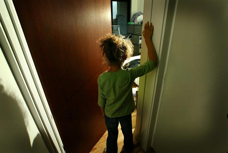 Stigning. 10,2 procent af alle børn i alderen 0-17 år lever i relativ fattigdom, og det er 13.000 flere end i 2008. Det fremgår af en rapport fra Unicef. 