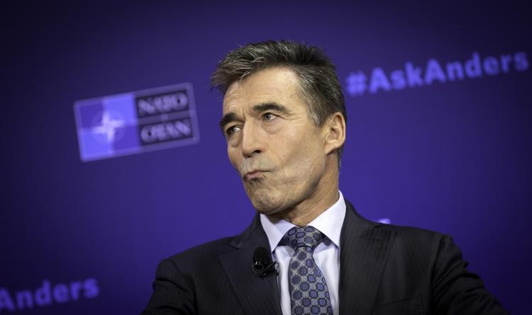 Krigsgrundlag. Anders Fogh Rasmussen afviser,a st embedsmænd blev presset til at levere bestemte konklusioner forud for 
