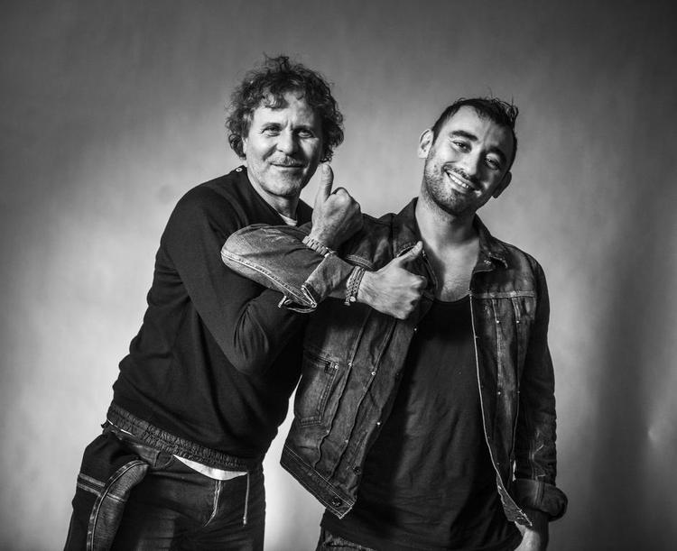Outsiderbrand. Renzo Rosso, Diesels grundlægger (tv.), med firmaets unge kreative chef, Nicola Formichetti. »Renzo vil have, at Diesel skal være et opfindsomt mærke – en leder for outsiderne«, siger Formichetti. PR-foto 