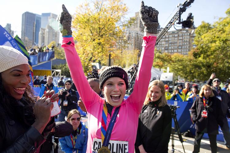 STOLTHED. Både Caroline Wozniacki og Serena Williams udtrykte stolthed over danskerens præstation i New York City Marathon. 