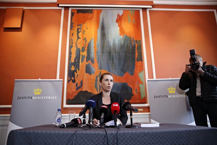 Minister. Mette Frederiksen ser med stor alvor på de fejl, Skattesagskommissionen har afdækket under sagsbehandlingen af Kinnocks skattesag og afledte sag med ombudsmanden. 