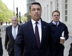 Tiltalt. Kongresmedlem, tidligere 'special agent', eks-forretningsmand og politisk overlever - fire titler, som passer på Michael Grimm. 