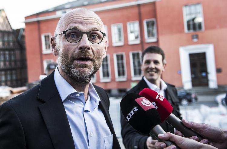 Medier. Henrik Qvortrup, tidligere chefredaktør på Se og Hør,  er igen i fokus i medierne med sin nye bog. 