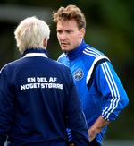 test. Morten Olsen (tv) skal følge Nicklas Bendtner (th) nøje i Wolfsburg, hvor danskeren skal kæmpe for spilletid i foråret. 