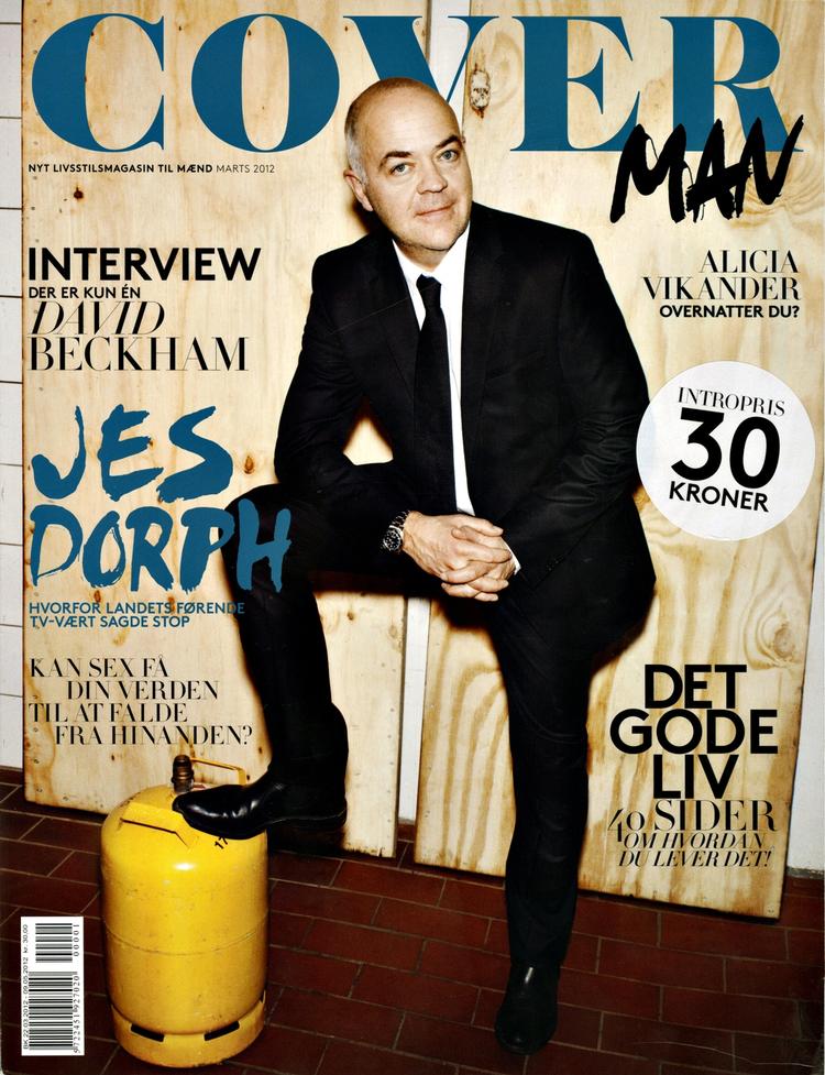 Slut. Da Cover Man udkom første gang i 2012 var det med Jes Dorphopå forsiden og interview med David Beckham inde i bladet. Slutudgaven handler om en ny dansk film, modebrands og julegaveindkøb. 