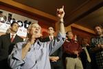 Den republikanske guvernørkandidat Greg Abbott ved et sidste valgmøde i Houston. 