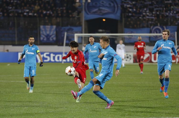 dobbelt. Son Heung-min var konstant udfordrende for Leverkusen i kampen i Rusland. 