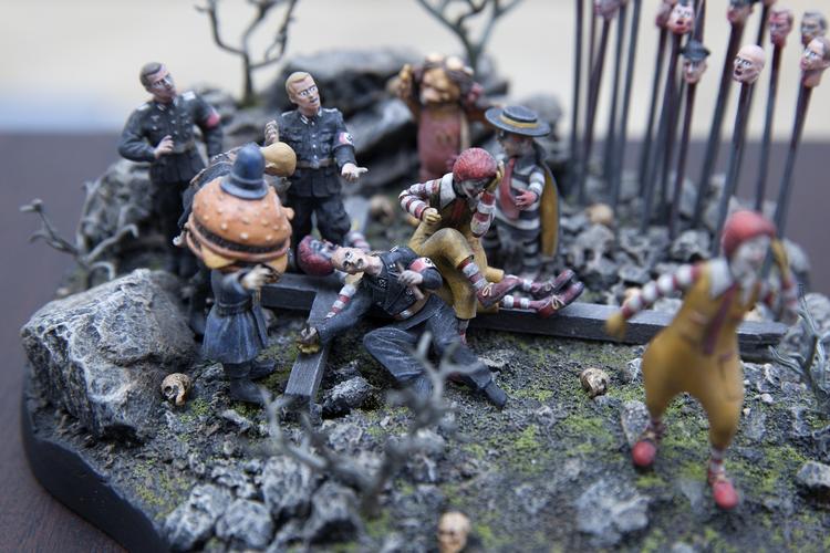 Provo. Jake og Dinos Chapman kan udstiller på David Risley Gallery. 