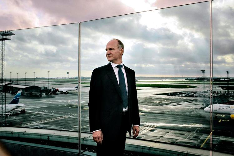 Luftskipper. Thomas Woldbye har en lang fortid hos Maersk. Han blev adm. direktør for Københavns Lufthavne A/S i maj 2011. 