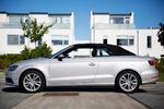 påklædt. Audi A3 cabriolet iført stofkalechen, som kan tages af og på under kørsel med op til 50 kilometer i timen. 