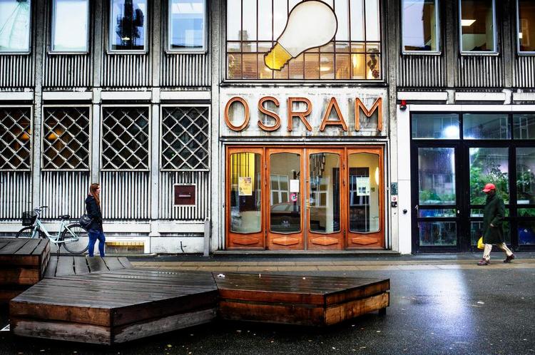 Mødested. Københavns Kommune er afskåret fra at forhindre lovlige grupper i at leje offentlige lokaler som OSramhuset. 