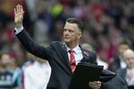 fiasko. Manchester United-træner Louis van Gaals arrogante og irettesættende stil kan komme til at spille imod hollænderen, hvis der ikke snart vises resultater på banen for det tidligere mesterhold, der har haft den dårligste sæsonstart i 28 år. 