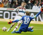hattrick. Thomas Müller forsøger sig på mål i kampen mod Eintracht Frankfurt. 