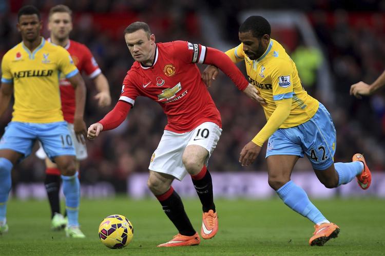 sløjt. Kampen mellem Manchester United og Crystal Palace bliver ikke husket for flot spil eller forrygende dueller. Men en indskiftet spanier reddede United. 