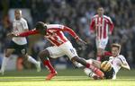 DUEL. Mame Biram Diouf tv.) og Ryan Mason i duel i kampen mellem Stoke og Tottenham. 