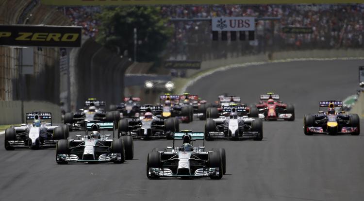 FORREST. Efter at være startet forrest kom Nico Rosberg også først over målstregen i Sao Paulo. 