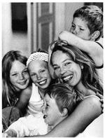 MODERSKAB. Renée Toft Simonsen fortalte i 2000 til fransk Elle, hvad der var sket i hendes liv siden 1980’erne. 