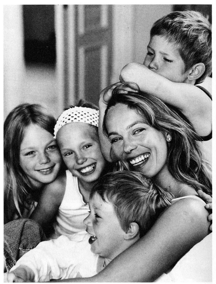 MODERSKAB. Renée Toft Simonsen fortalte i 2000 til fransk Elle, hvad der var sket i hendes liv siden 1980’erne. 