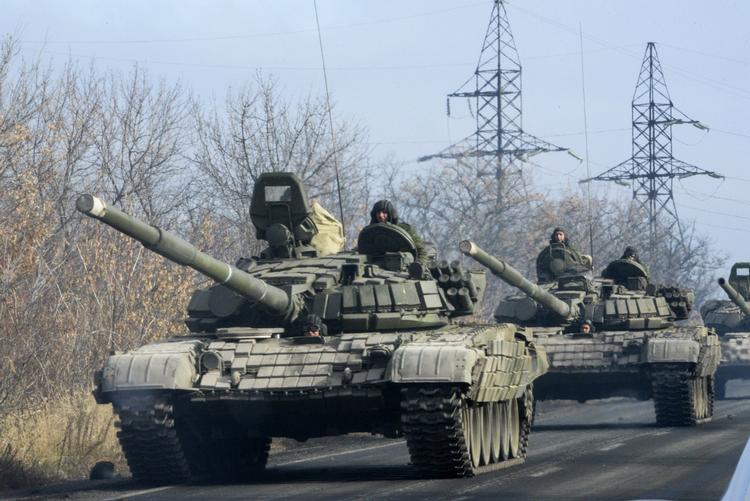 MILITSER. Militærmateriel køres frem fra øst mod Donetsk i det, der antages at være russisk støtte til militserne i Ukraine. 