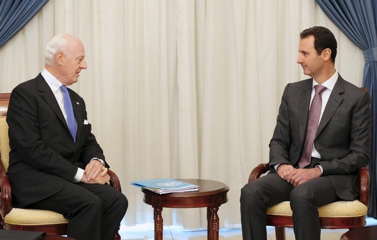 Våbenhvile. Staffan de Mistura og Bashar al-Assad i møde. 