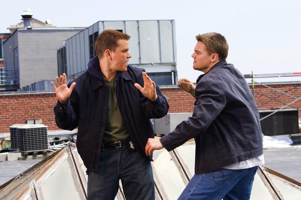 I 'Departed' fra 2006 er Dicaprio undercover-betjenten Billy Costigan, der skal infiltrere den irske mafiaboss Francis 'Frank' Costellos organisation. Filmen af Martin Scorsese vandt fire Oscar-statuetter og havde udover Dicaprio (th) og Matt Damon (tv) store skuespillere som Jack Nicholson, Alec Baldwin og Mark Wahlberg med på rollelisten. 