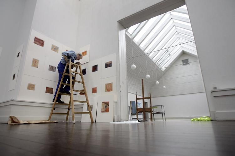 Poesiens Hus genåbner d 28. november i den nybyggede kælderetage i udstillingsbygningen Den Frie over for Østerport i København. 