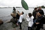 Attraktion. Kinesiske turister har ofte Den Lille Havfrue, H.C. Andersens statue, Amalienborg og Nyhavn på deres 'to do-liste', når de besøger København. Men de efterspørger også autentiske oplevelser. 
