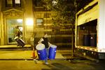 ebola. Da den 33-årige læge blev meldt smittet, blev hans lejlighed desinficeret og tøj og andet, han havde været i kontakt med, blev fjernet. (arkiv) 