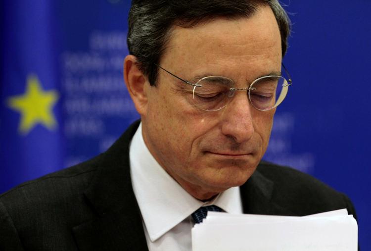 Dystert ser det ud for eurozonens økonomi. ECB-formand Mario Draghi luftede i sidste uge idéen om en mere lempelig pengepolitik. 
