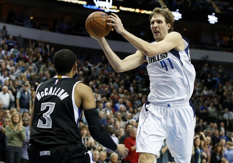 Rekordmand. Med sine 2,13 meter rager Dirk Nowitzki godt op i landskabet – også blandt NBA-spillere, der har en gennemsnitshøjde på 2,03 meter. 