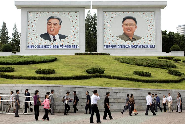 Turisme. Ifølge rejsebureauet 'Experience North Korea' er der masser af store oplevelser for turister i det lukkede land. 