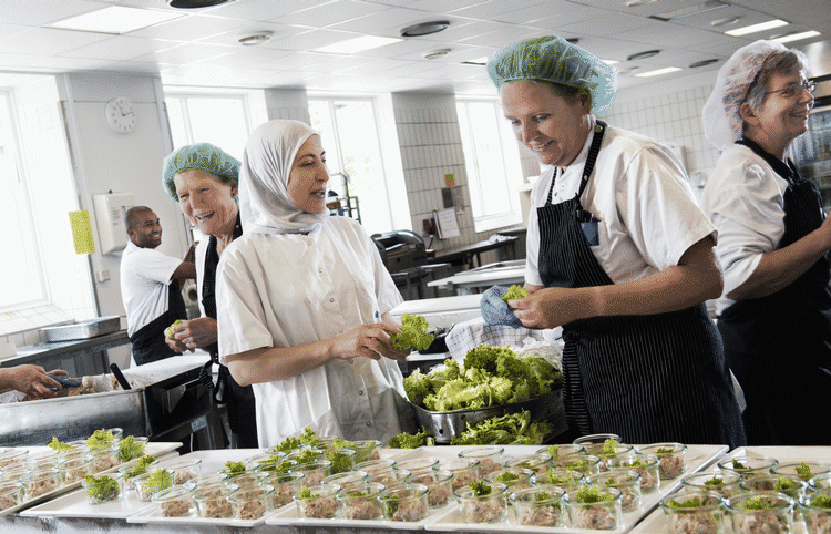 forbedringspotentiale. Patienterne i en stor undersøgelse roser køkkenet på Gentofte Hospital. Her er en del af prsonalet - fra venstre Jeff Drejer, Birgit Larsen, Nazha El Quazzani, Eva Gjørup og Charlotte Kristensen. 