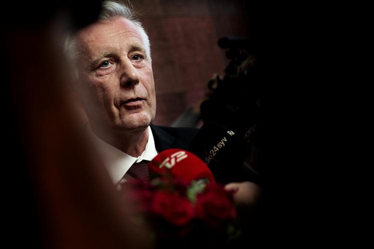 Tiltag. Regeringen og støttepartierne, Enhedslisten og SF, har med beskæftigelsesminister, Henrik Dam Kristensen (S), i spidsen præsenteret et nyt tiltag mod social dumping. 