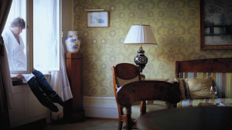 Kunstnerkrise. Nacho Duate føler sig langt fra hjemme i de traditionelle russiske rammer. Foto fra filmen. 