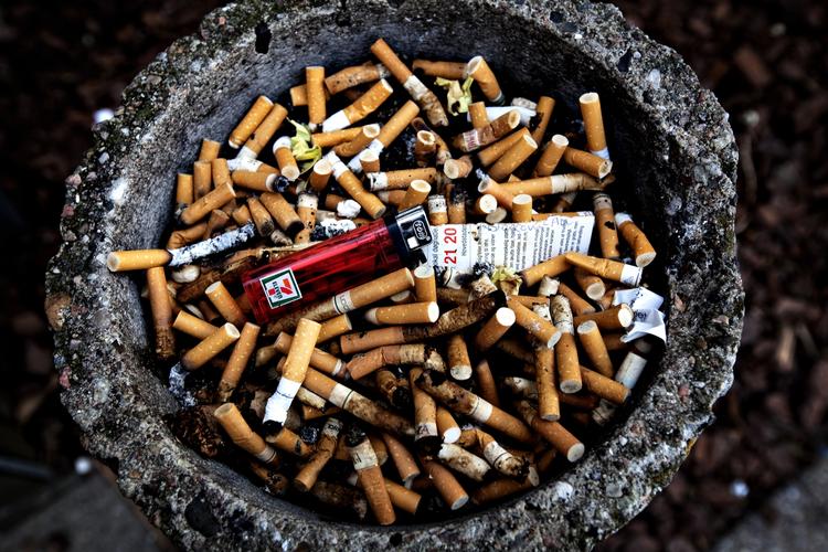 SKODDER. Rygere smider deres cigaretskodder som aldrig før på gaden. Især Hovedstaden oplever et boom i antallet af henkastede skodder 