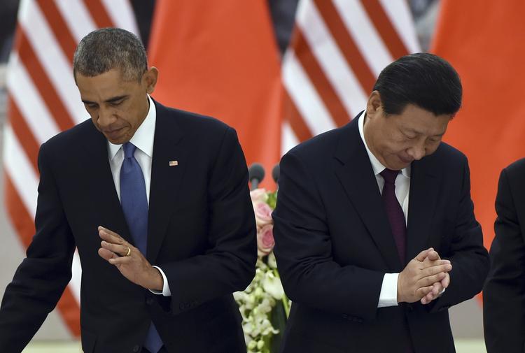 overraskelse. Barack Obama og hans kinesiske kollega, XI Jinping, overraskede, da de i går i en fælles erklæring gik ud og sagde, at USA og Kina vil reducere udledningen af C02. 