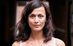 Producent. Maya Albana har været producent på 'Gift ved første blik' for DR 1 og redaktionschef på den første sæson på DR 3. 