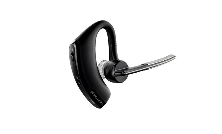 Opladning. Når headsettet fra Plantronics er opladt, kan du tale i op til 7 timer. PR-foto. 