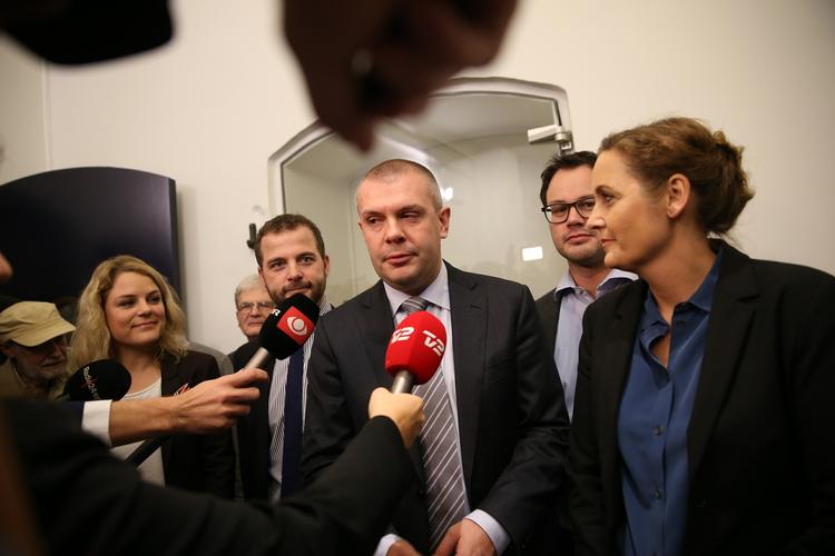 Forsørgelse. Finansminister Bjarne Corydon mener bestemt ikke, at det er et nederlag, at regeringen nu for 7. gang ændrer på ydelser og ordninger for de arbejdsløse. 