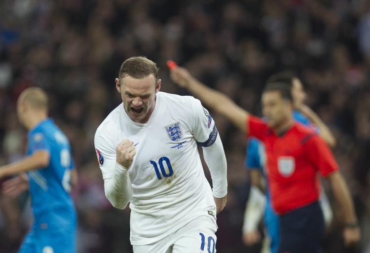 Manchester United-stjernen Wayne Rooney spillede sin landskamp nummer 100 og var med sine 29 år den yngste til at opnå denne milepæl, og han virkede opsat på at give sig selv en jubilæumsgave. 