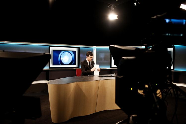 medier. Det storkøbenhavnske mediehus mister som andre regioner fra 2015 nogle licensindtægter, som var tildelt midlertidigt for at løfte de nye 24-timers kanaler, der blev lanceret i 2012. 